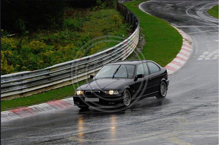 BMW E36 323 TI - Billedet er taget fra da jeg var nede at køre på Nürburgring d. 6/8-11
Pisse fed tur! :) billede 12