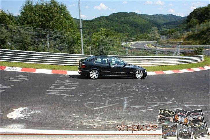 BMW 323TI Compact M billede 2