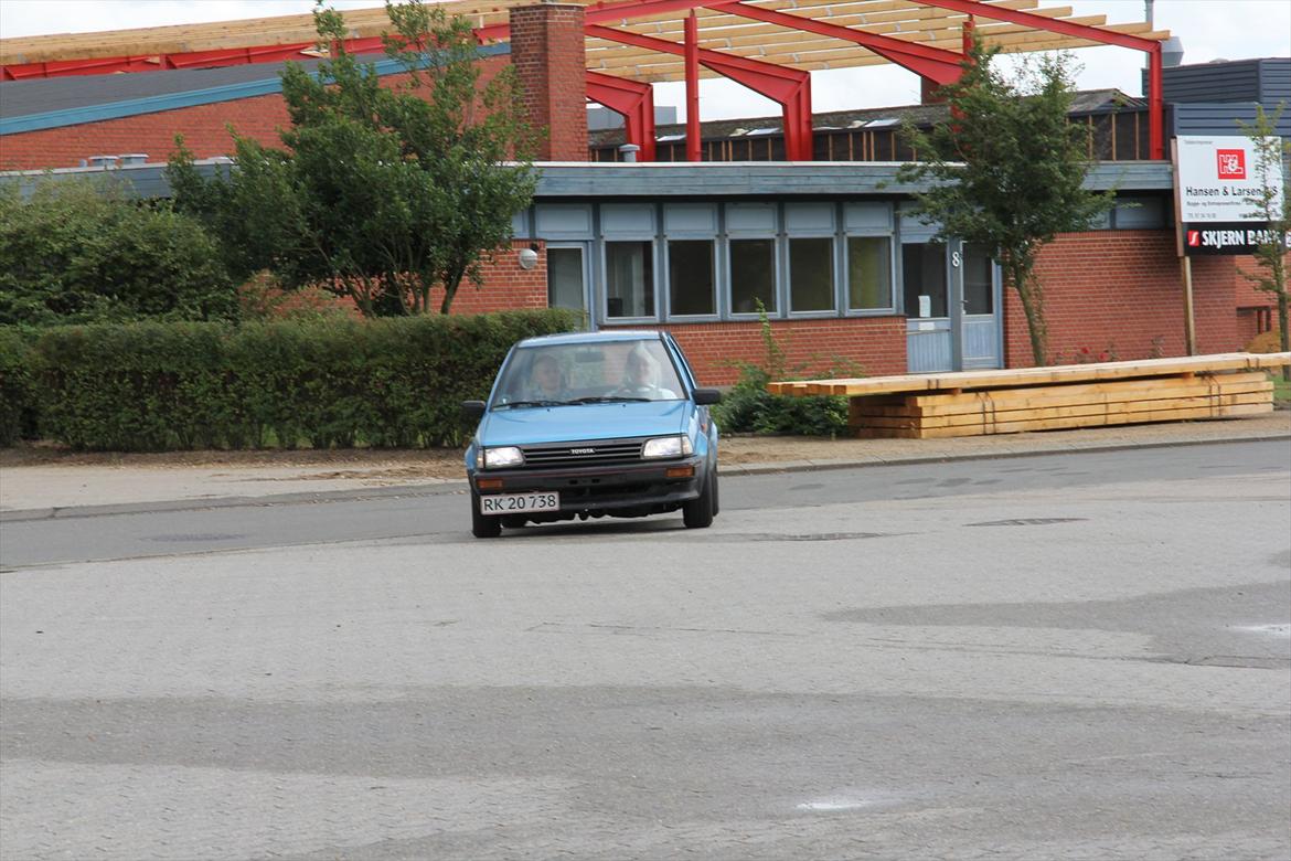 Toyota Starlet ep70 1,0 12V - Med Gevindundervogn skruet i bund :) billede 2