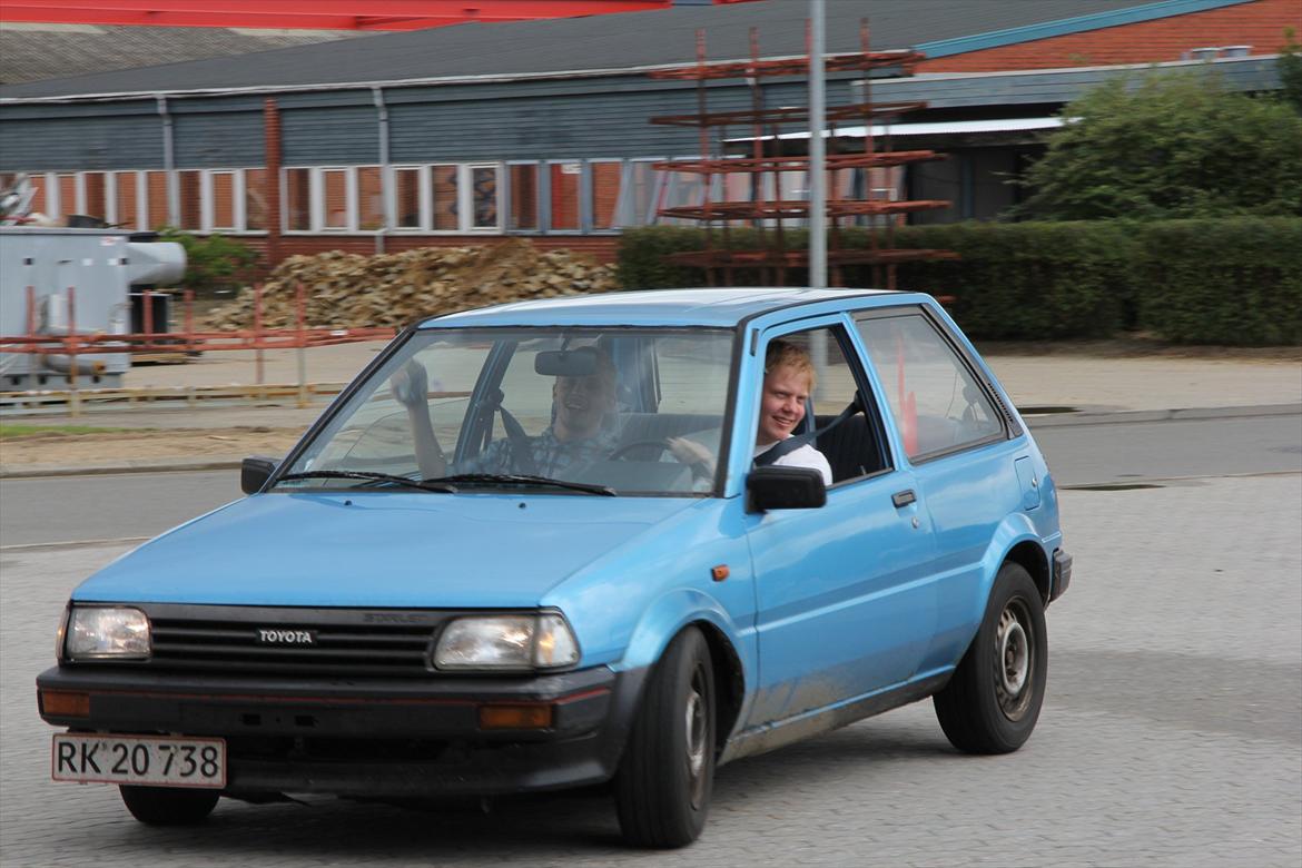 Toyota Starlet ep70 1,0 12V - Med Gevindundervogn skruet i bund :) billede 3