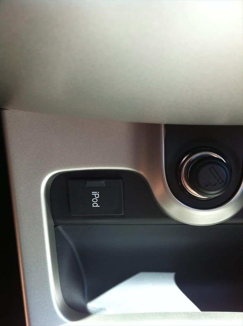 Toyota Urban Cruiser T2 - iPod integration. Ipoden kan også betjenes fra rattet. billede 14