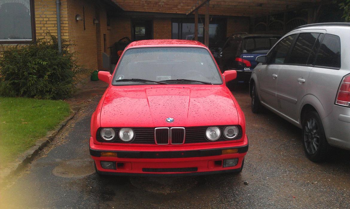 BMW BMW E30 316i billede 1