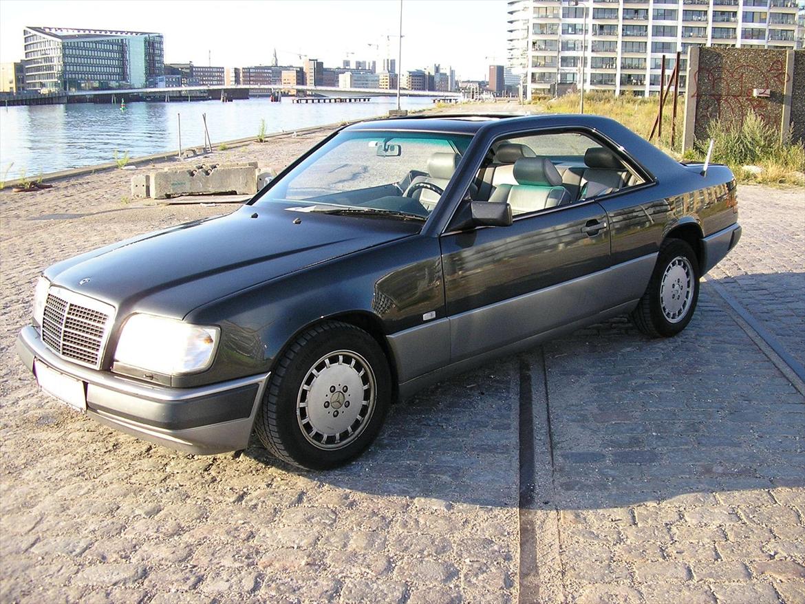 Mercedes Benz W124 300 CE billede 1