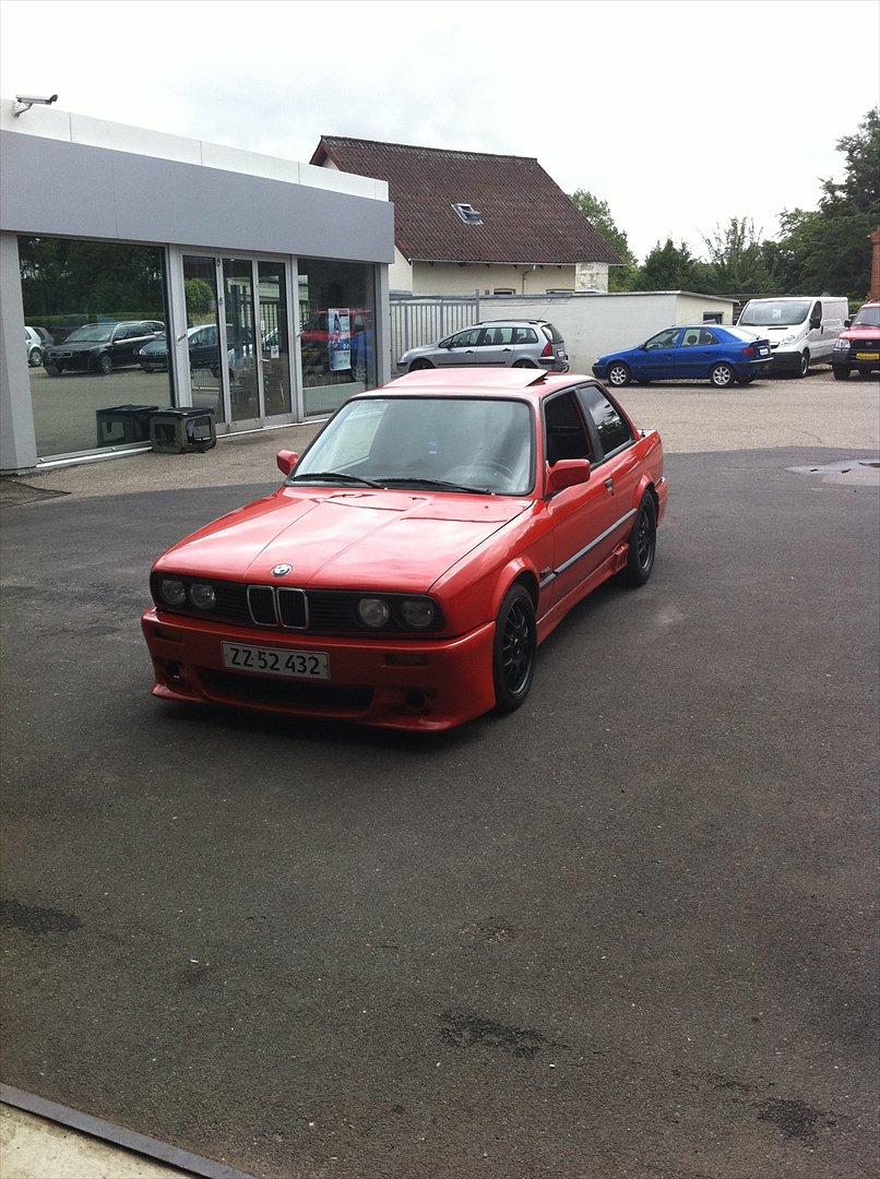 BMW 320i E30 Coupe - BYTTET billede 3