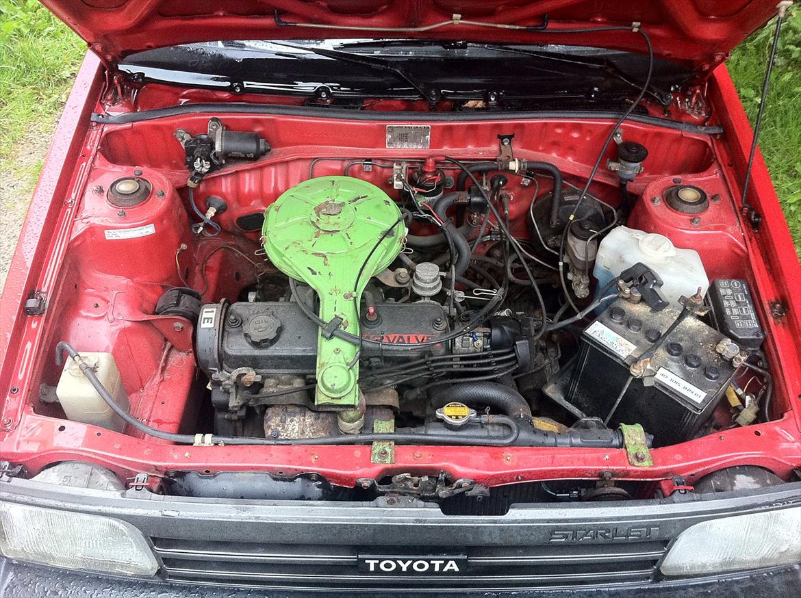 Toyota Starlet - SOLGT - Flot motorrum, selvom det er gammelt efterhånden :) billede 9