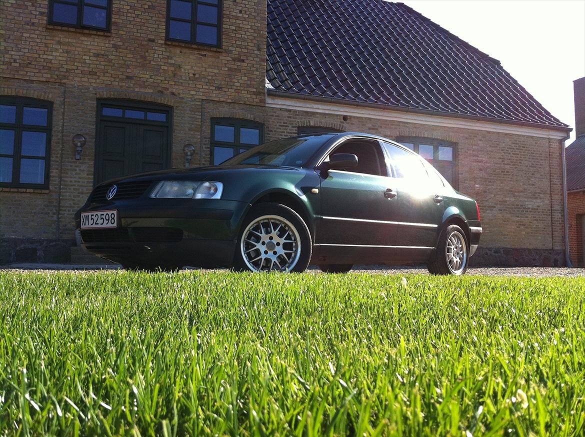 VW Passat 1.6 limousine billede 1