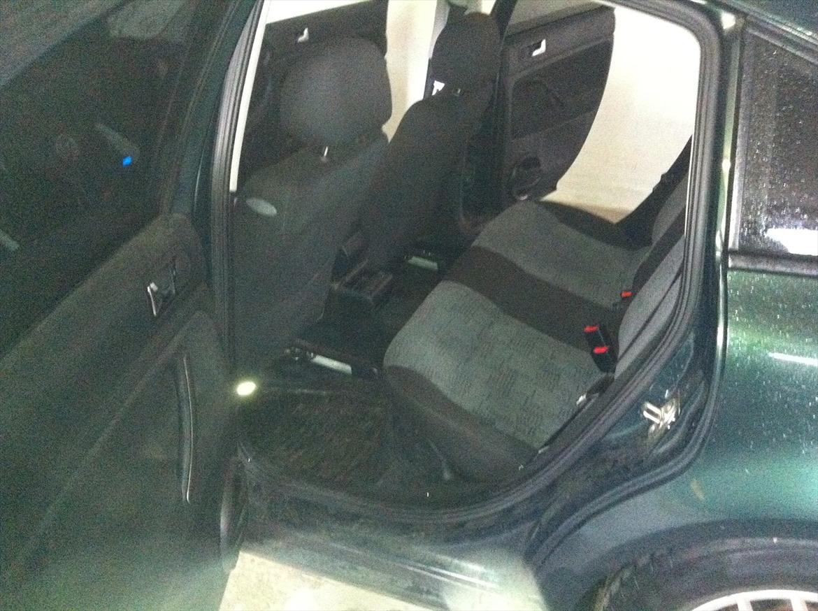 VW Passat 1.6 limousine billede 10