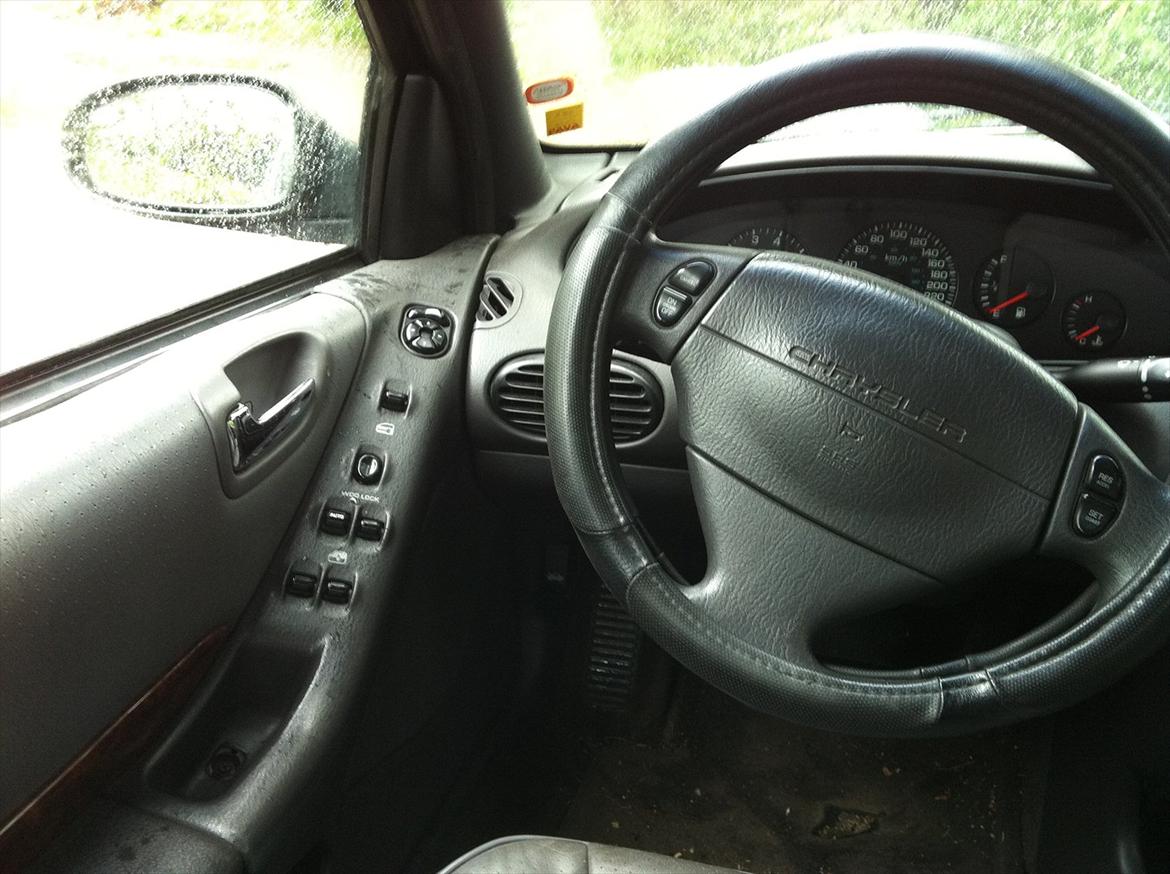 Chrysler Stratus 2,5 V6 billede 8