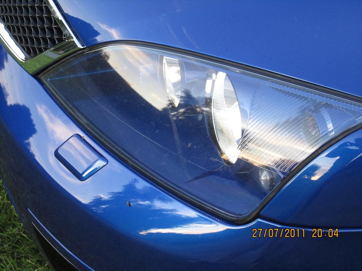 Ford Mondeo Mrk3 st.car(Solgt) - Indfarvet lygter, og det orance blink plast fjernet, og chrome blink pære.
Er satme blevet en fed detalje. billede 3