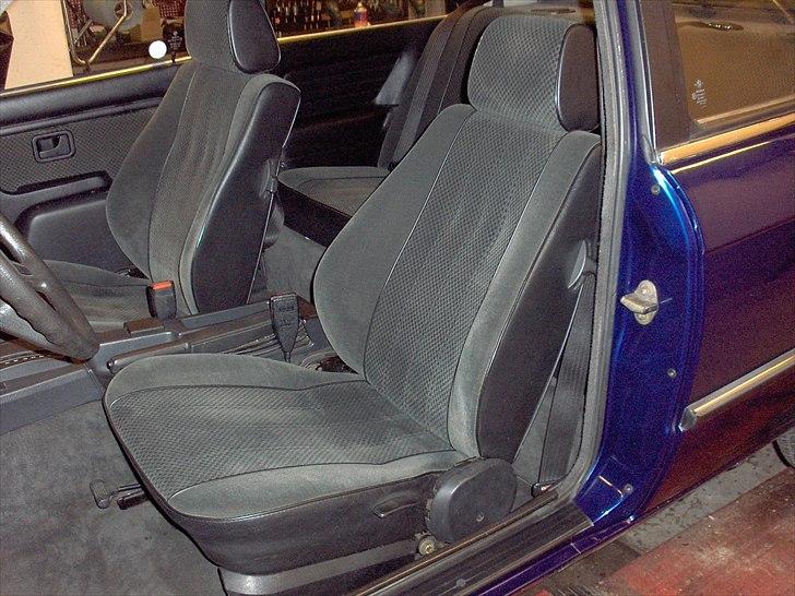 BMW E30 323 2.3i SOLGT billede 15