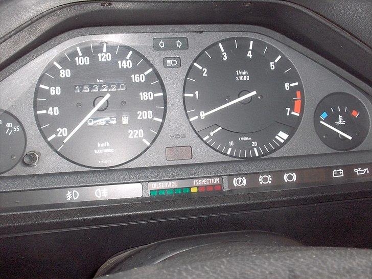 BMW E30 323 2.3i SOLGT billede 16