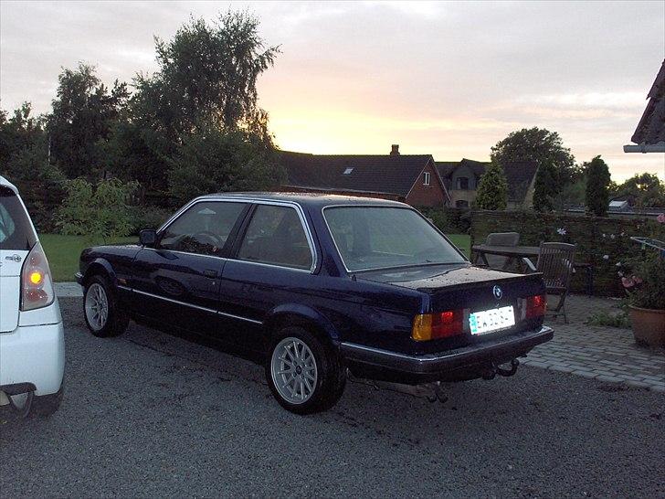BMW E30 323 2.3i SOLGT billede 19