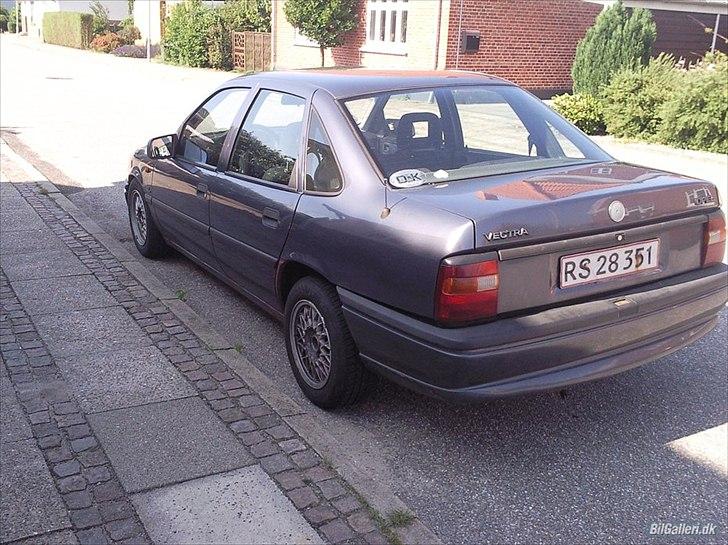 Opel Vectra A 2,0 GL Solgt billede 8
