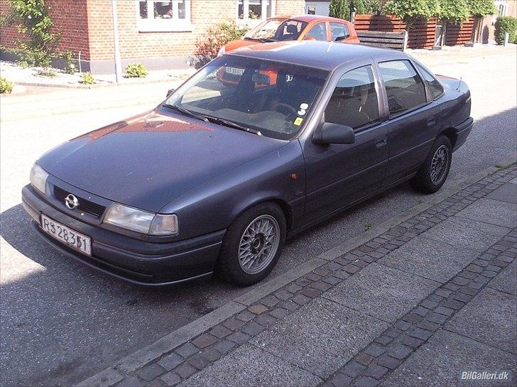 Opel Vectra A 2,0 GL Solgt billede 9