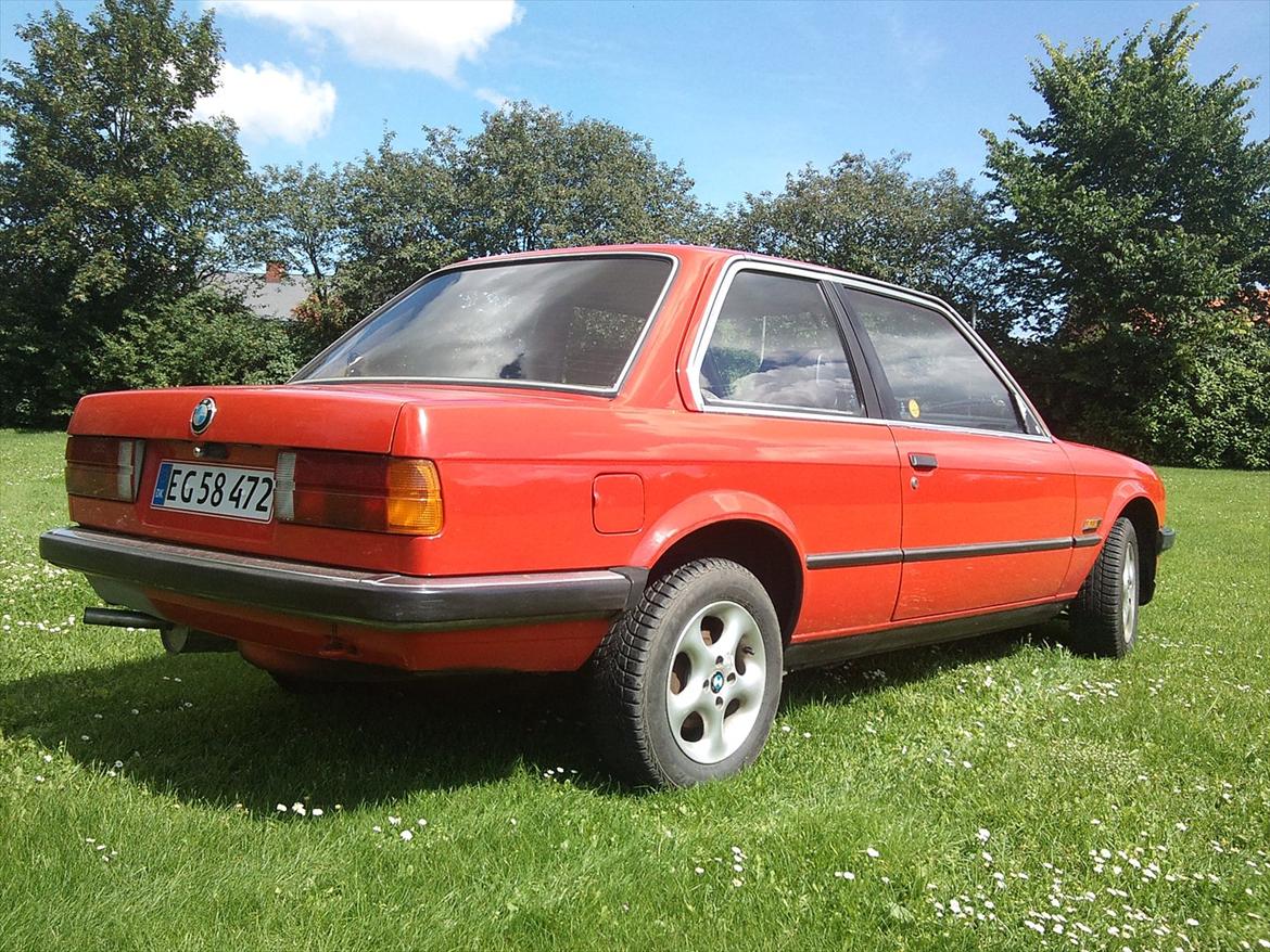 BMW E 30 316     SOLGT billede 7