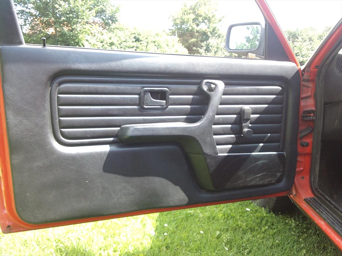 BMW E 30 316     SOLGT billede 10