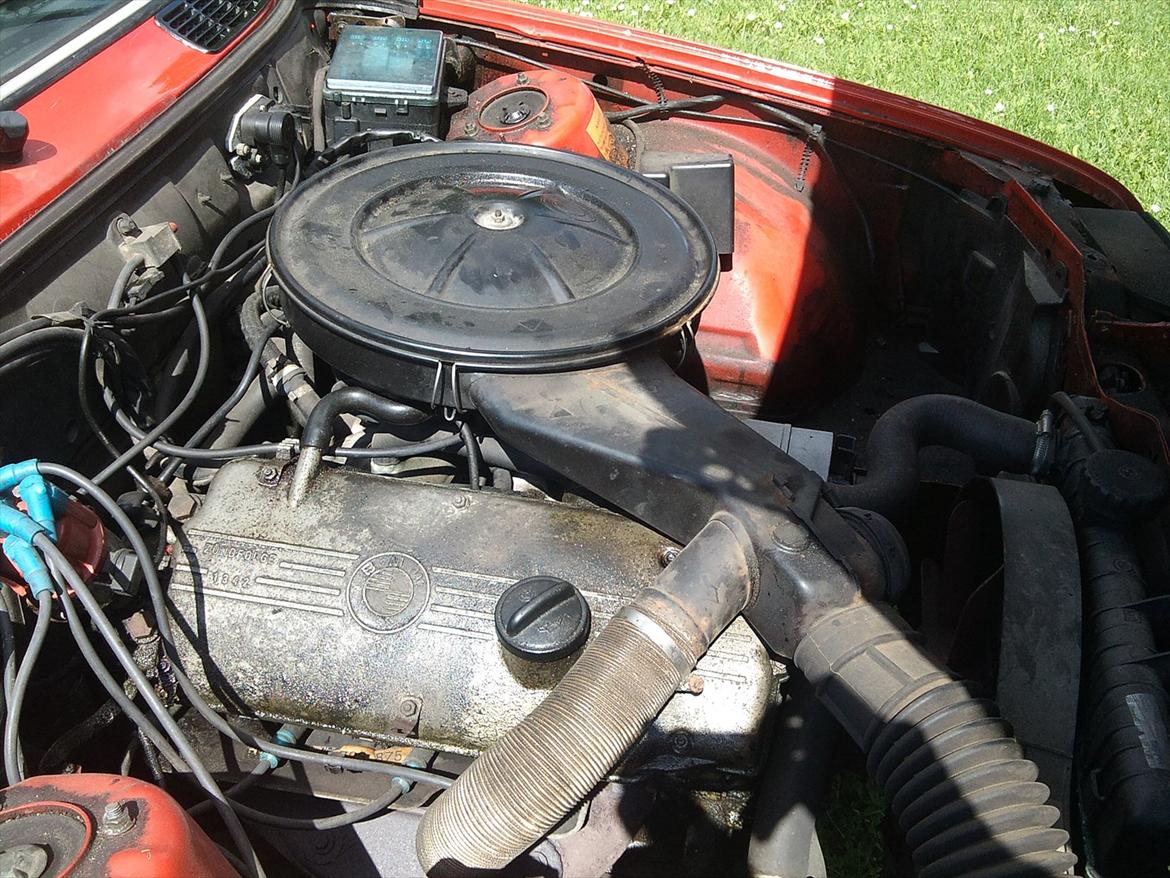 BMW E 30 316     SOLGT billede 13