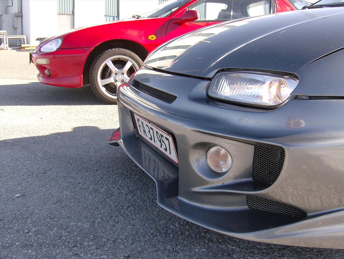 Mazda 323f SOLGT billede 4