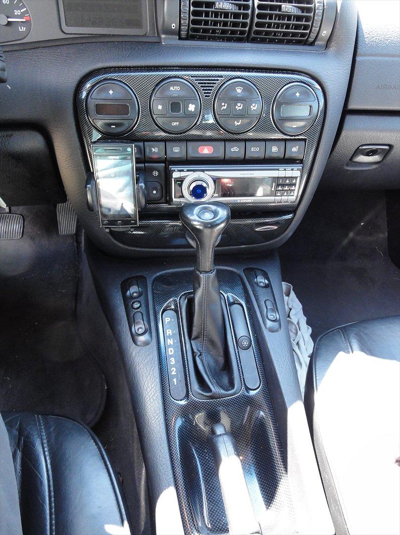 Opel Omega MV6 - Og væk var træ look'et :) billede 14