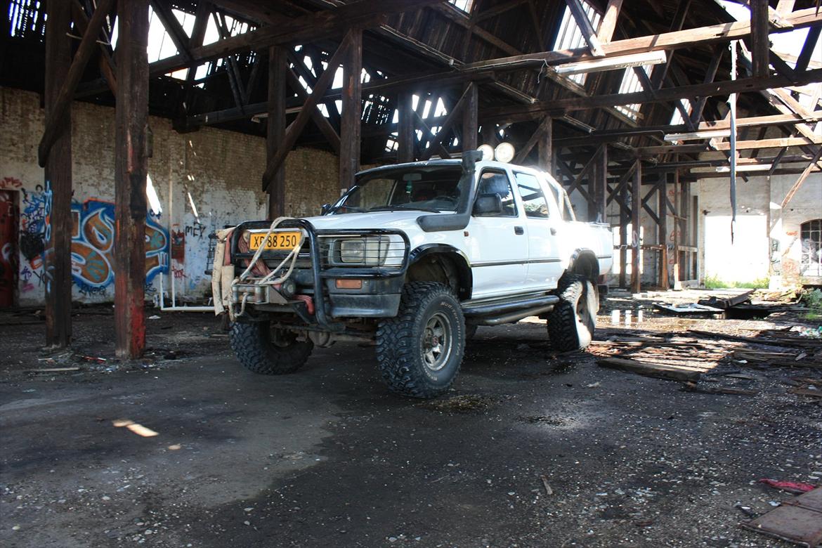 Toyota Hilux LN 105 Dobbel Cab billede 1