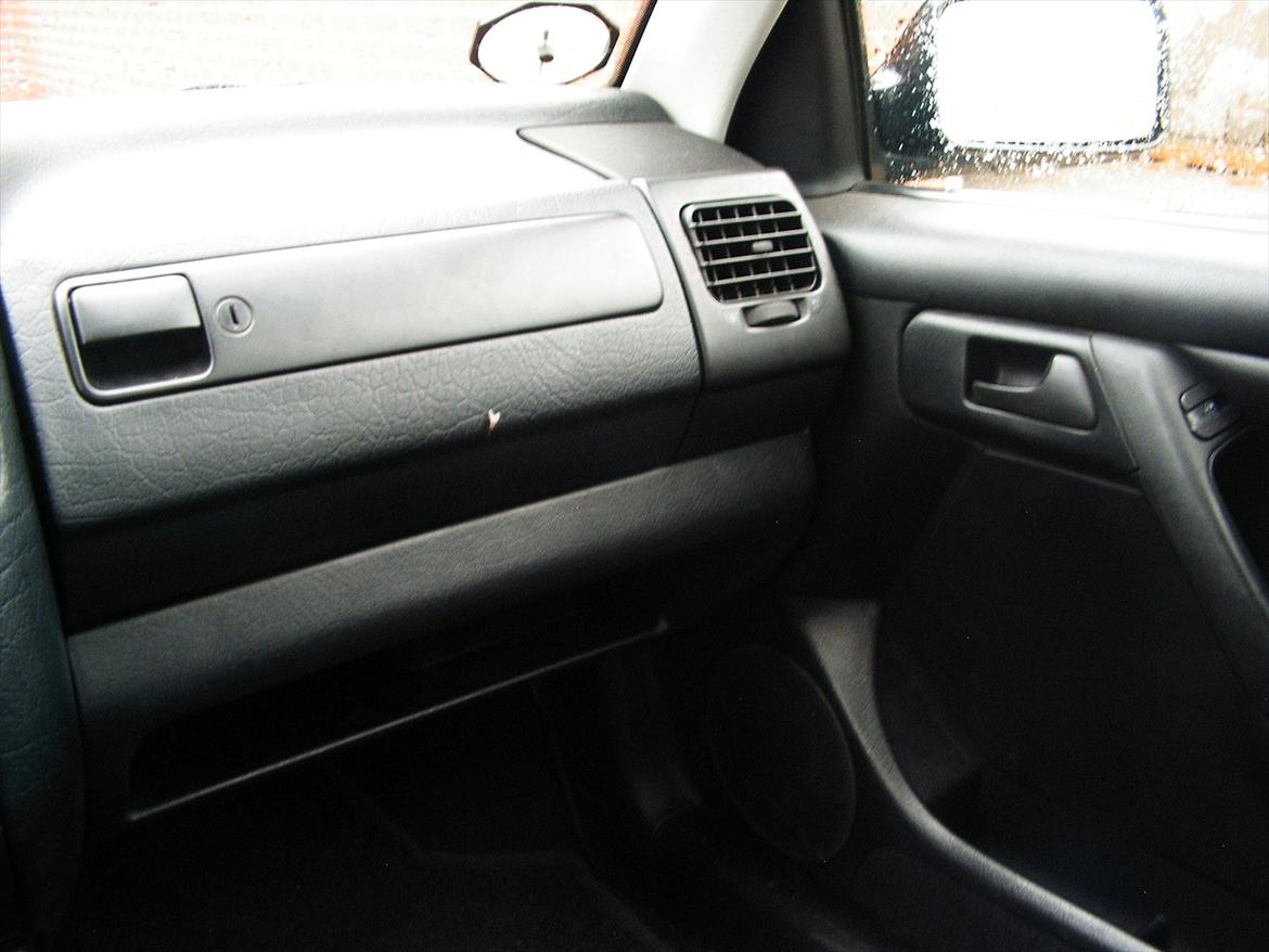 VW Vento 1,8 "SOLGT" billede 18