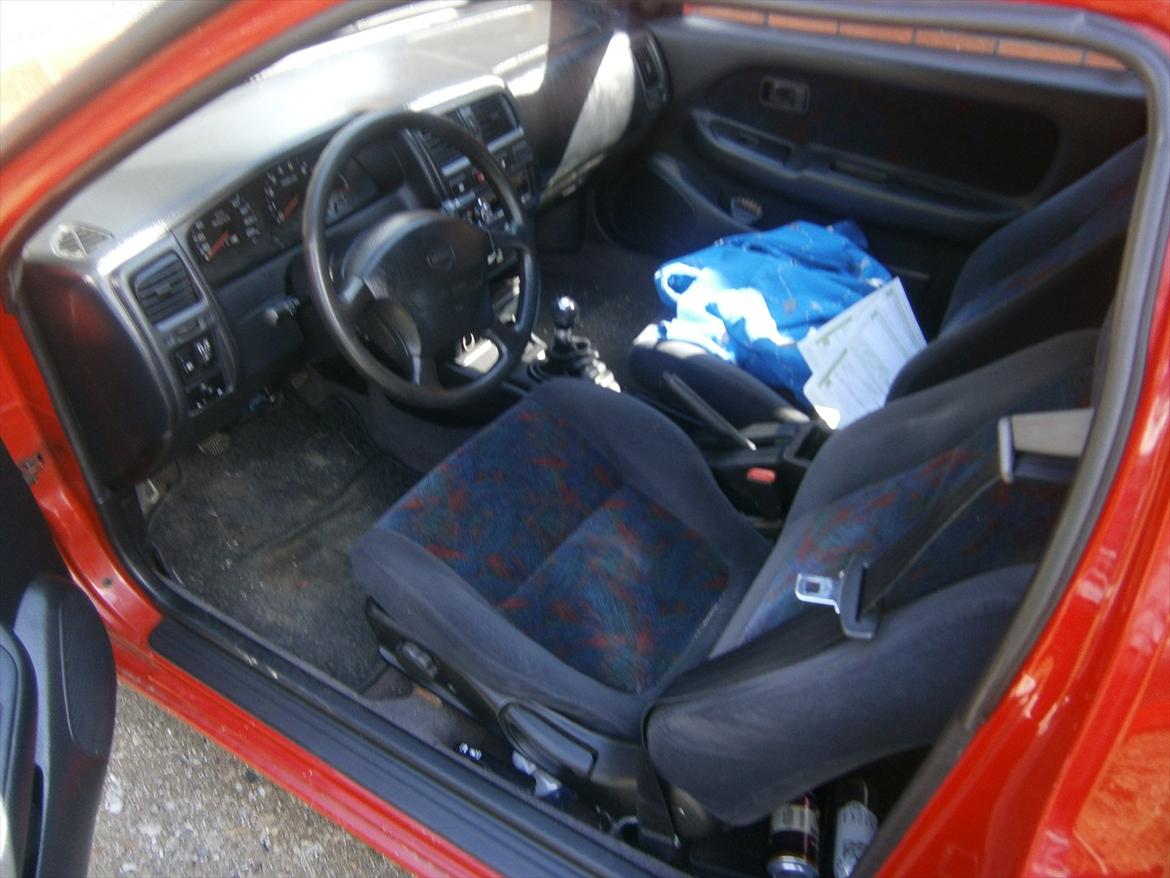 Nissan almera sr billede 5