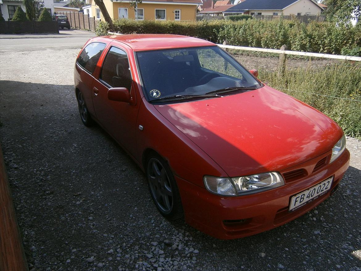 Nissan almera sr billede 10