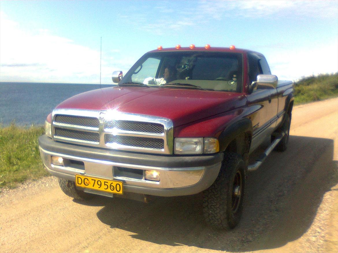 Dodge ram 2500 slt laramie ext cab longbed billede 1