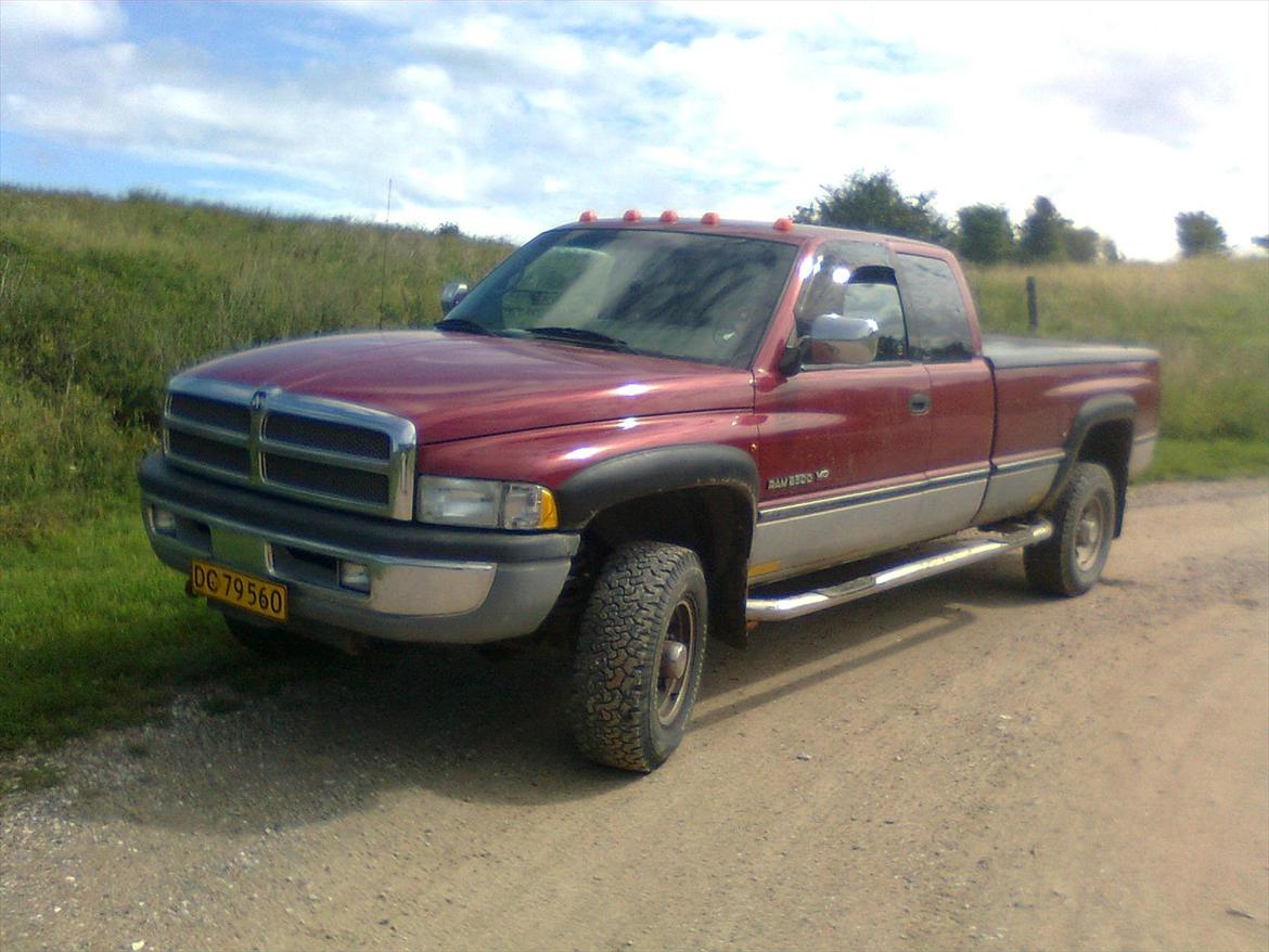 Dodge ram 2500 slt laramie ext cab longbed billede 3