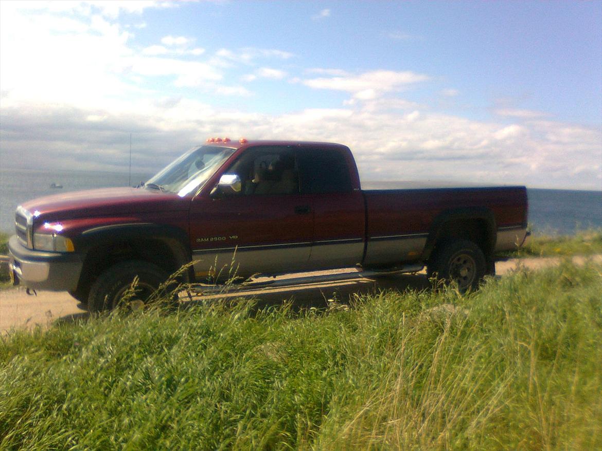 Dodge ram 2500 slt laramie ext cab longbed billede 4