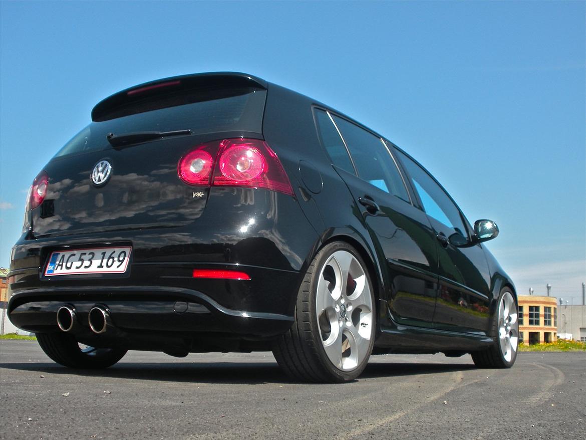 VW Golf V GTI DSG   *SOLGT* billede 2