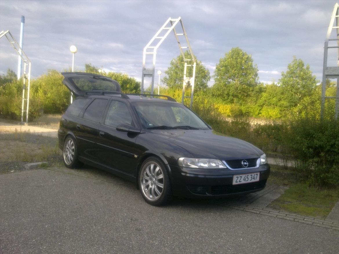 Opel vectra 2,2 dti elegance caravan billede 5