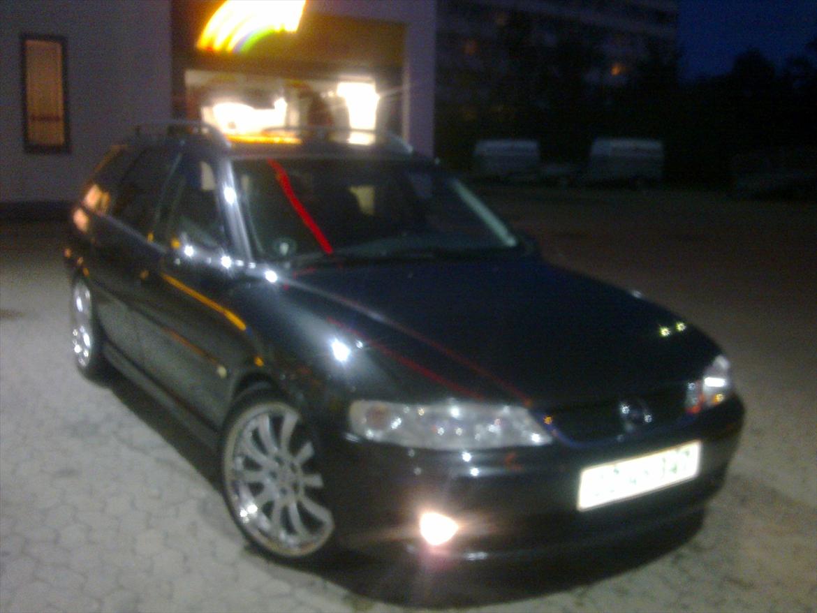 Opel vectra 2,2 dti elegance caravan billede 9