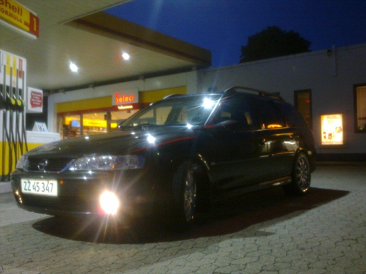 Opel vectra 2,2 dti elegance caravan billede 1