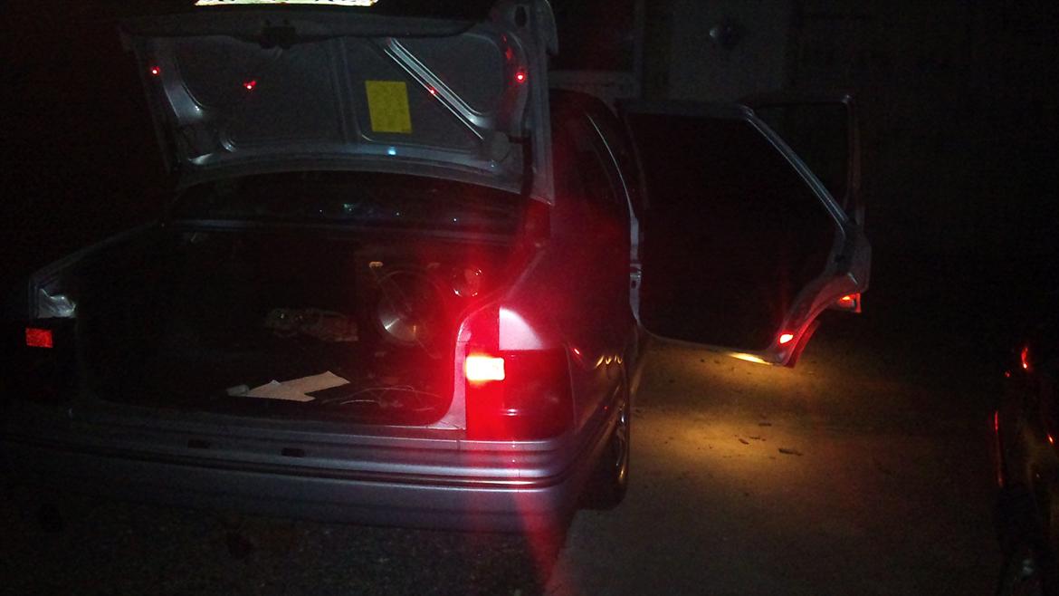 Ford Scorpio 2,9I Ghia 24V Cos billede 13