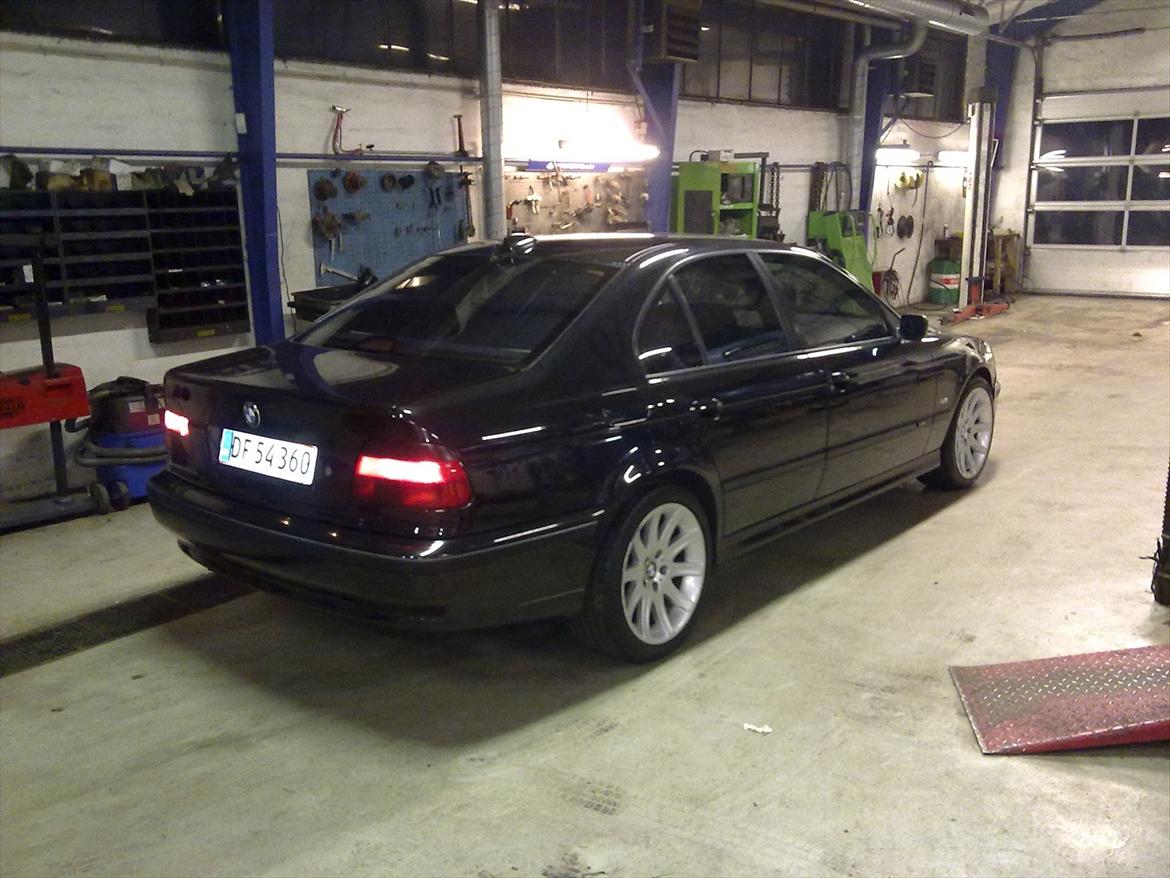 BMW 523i * Solgt* billede 9