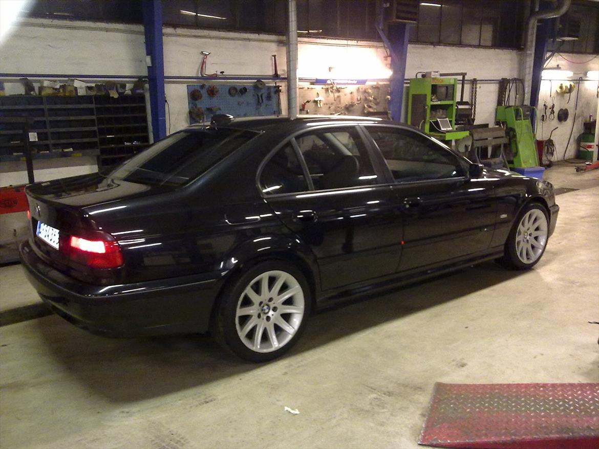 BMW 523i * Solgt* billede 10