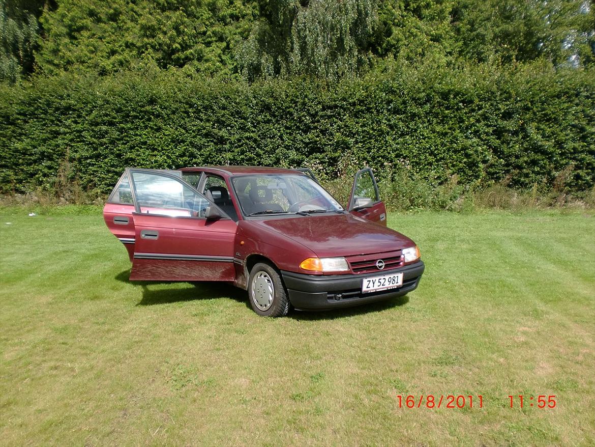 Opel Astra 1,6i **Brænderbil** billede 1