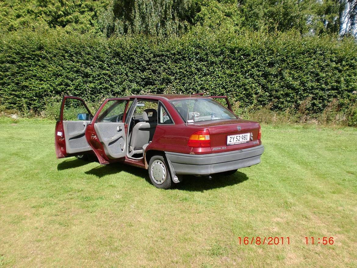 Opel Astra 1,6i **Brænderbil** billede 6