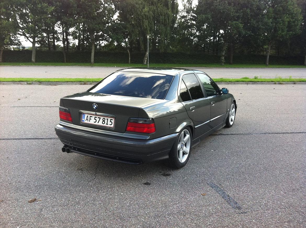 BMW 320 billede 5