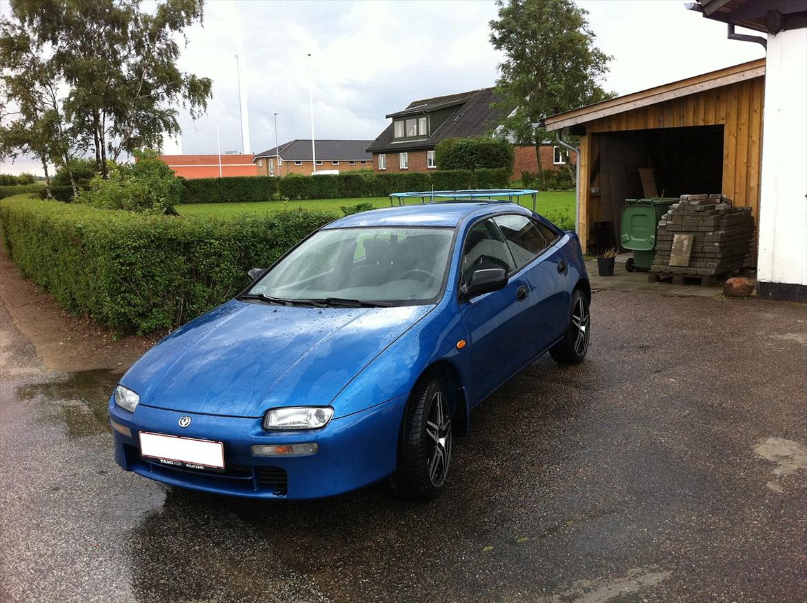 Mazda 323F 1,5i GLX billede 2