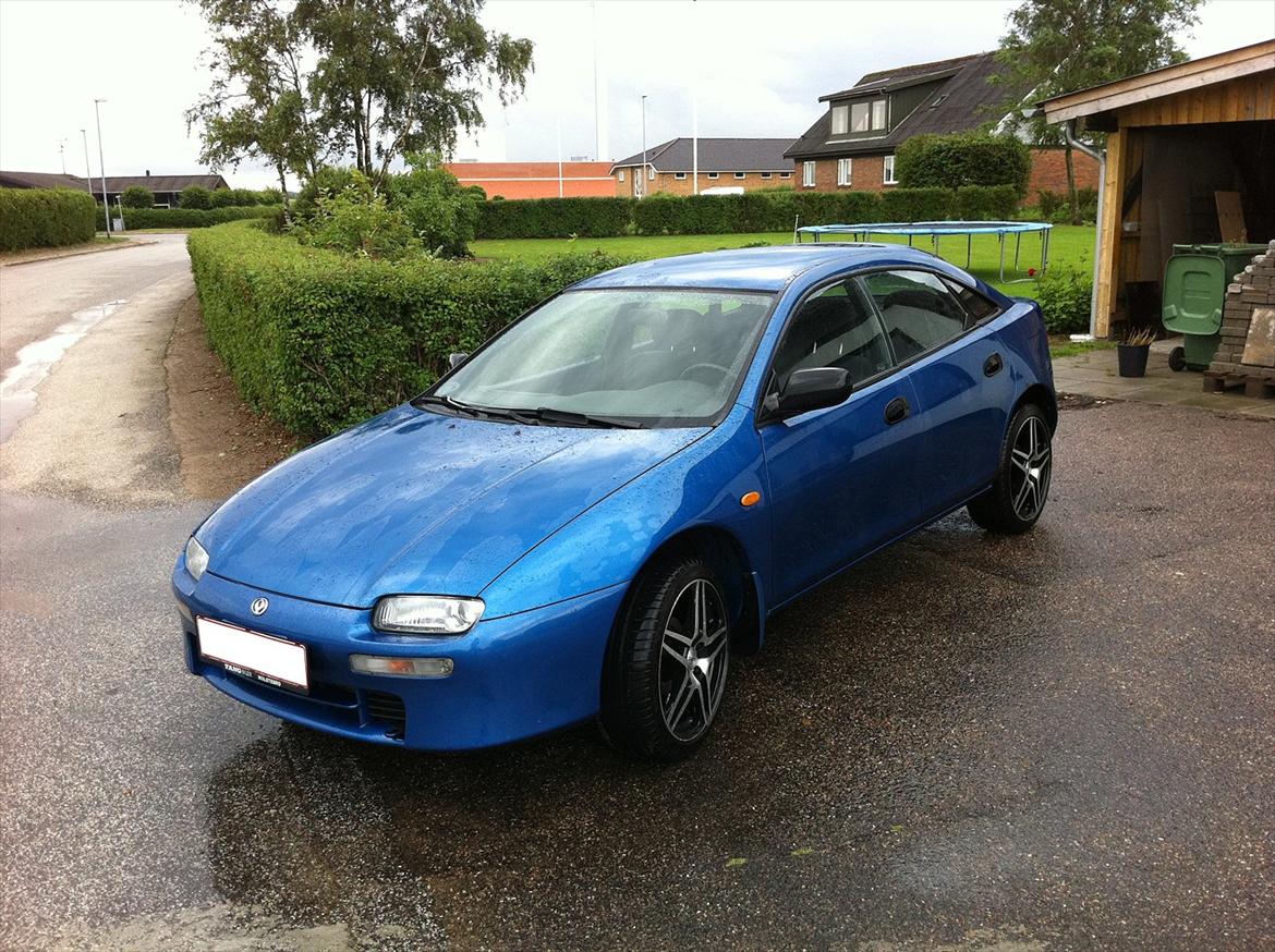 Mazda 323F 1,5i GLX billede 1