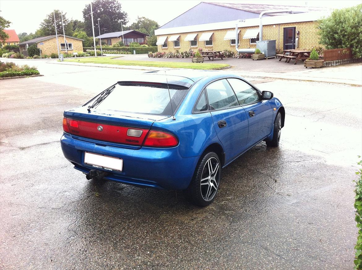Mazda 323F 1,5i GLX billede 6