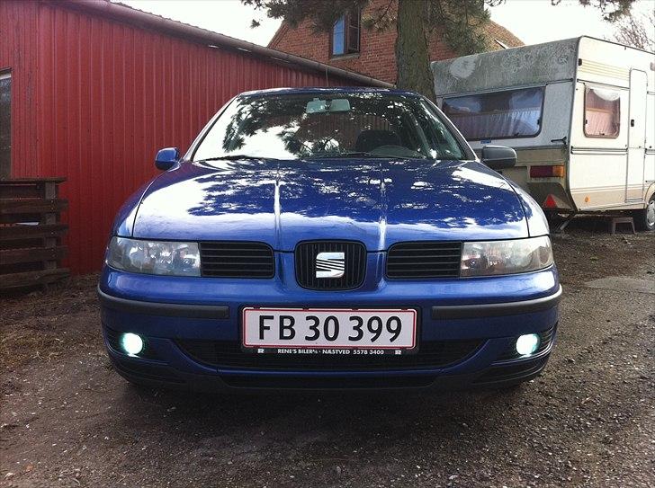 Seat Tornado 20VT **SOLGT** - Front med tåge lys tændt billede 1