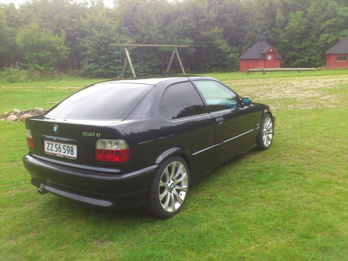 BMW e36 318ti Compact Solgt billede 8