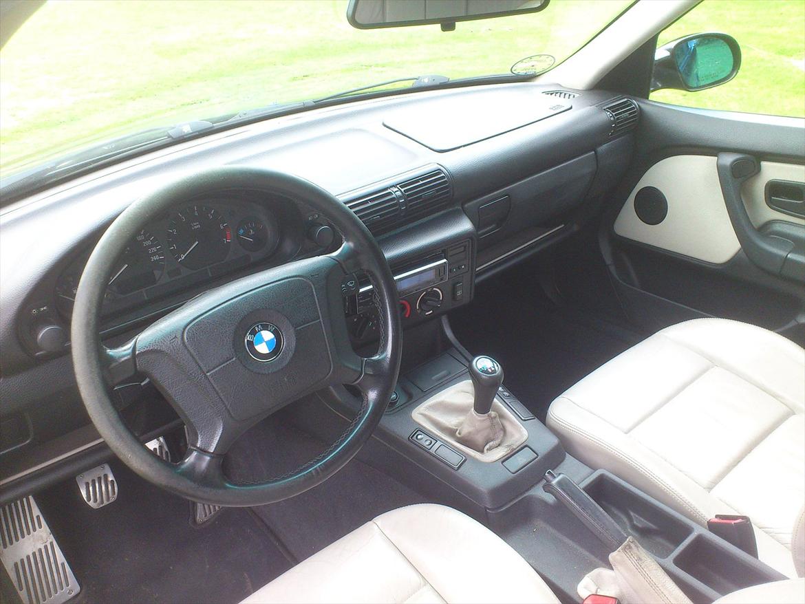 BMW e36 318ti Compact Solgt billede 15