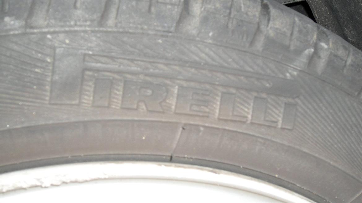 Peugeot 306 XS - De 15" Pirelli dæk billede 5