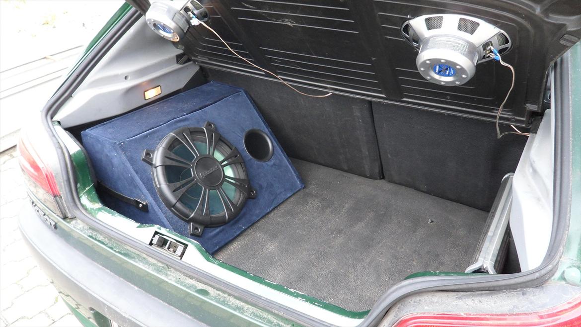 Peugeot 306 XS - Infinity 12" bassen og hjmmelavede kasse billede 9