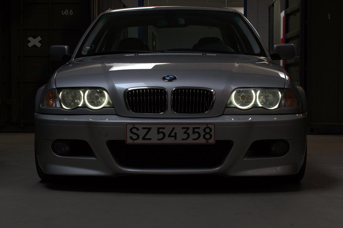 BMW E46 323i billede 2