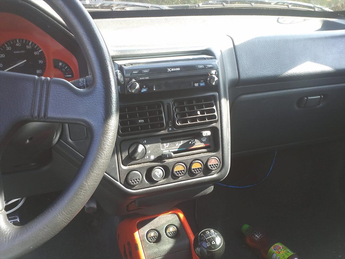 Peugeot 106 1,4i/rally bytte billede 6